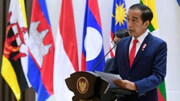 Nyeinsarticle-Indonesiaasamiddlepower