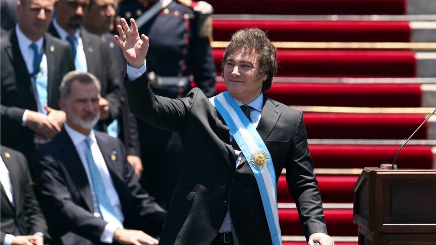 Javier Milei asume como presidente de la República Argentina