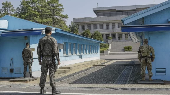 Corea del Norte hizo estallar las rutas que conectan con Corea del Sur Image