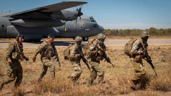 El gobierno enviará a las fronteras personal del Ejército Argentino como complemento a la Gendarmería Image