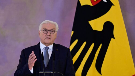 El Presidente de Alemania disuelve el Bundestag Image