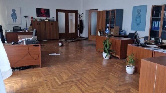 La Embajada argentina en Ucrania sufrió daños tras un ataque a Kiev Image