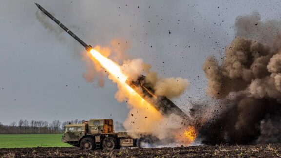 Presidente de Polonia pide el traslado de armas nucleares estadounidenses a territorio polaco misil