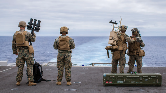 Carrera militar autónoma: Estados Unidos crea su primer escuadrón de drones de ataque Image