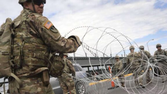 Estados Unidos despliega al Ejército en la frontera sur Image