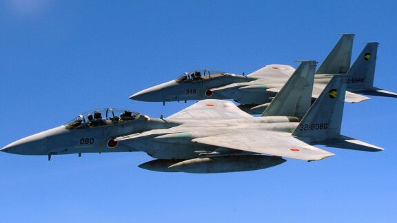 Japón despliega cazas F-15 en Norteamérica y Europa en una "visita amistosa" Image
