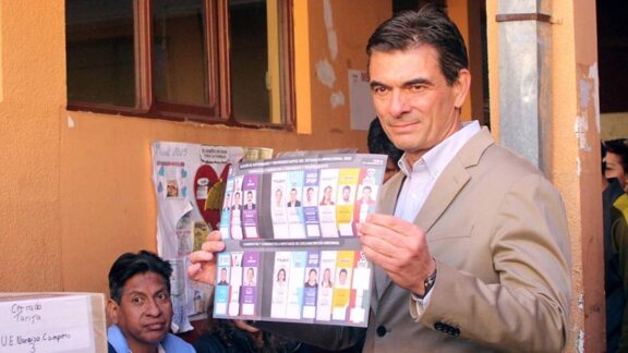 Bolivia inicia una nueva era política con el triunfo de Rodrigo Paz Pereira Image
