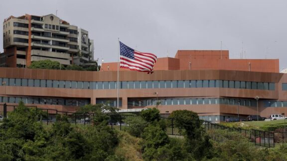 Venezuela advierte sobre presunta amenaza contra la Embajada de EE.UU. en Caracas Image