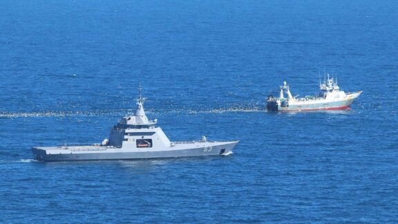 La Armada detectó un buque pesquero en infracción en la Zona Económica Exclusiva Argentina Image