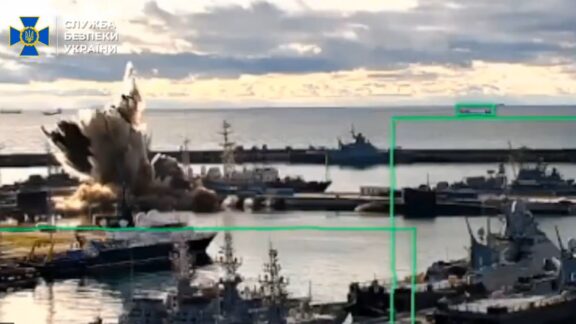Ucrania habría inutilizado un submarino ruso en Novorossiysk con un dron sumergible Image